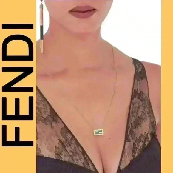 NWT FENDI Baguette Emerald Green Stone & Gold Logo Long Necklace - Picture 1 of 16